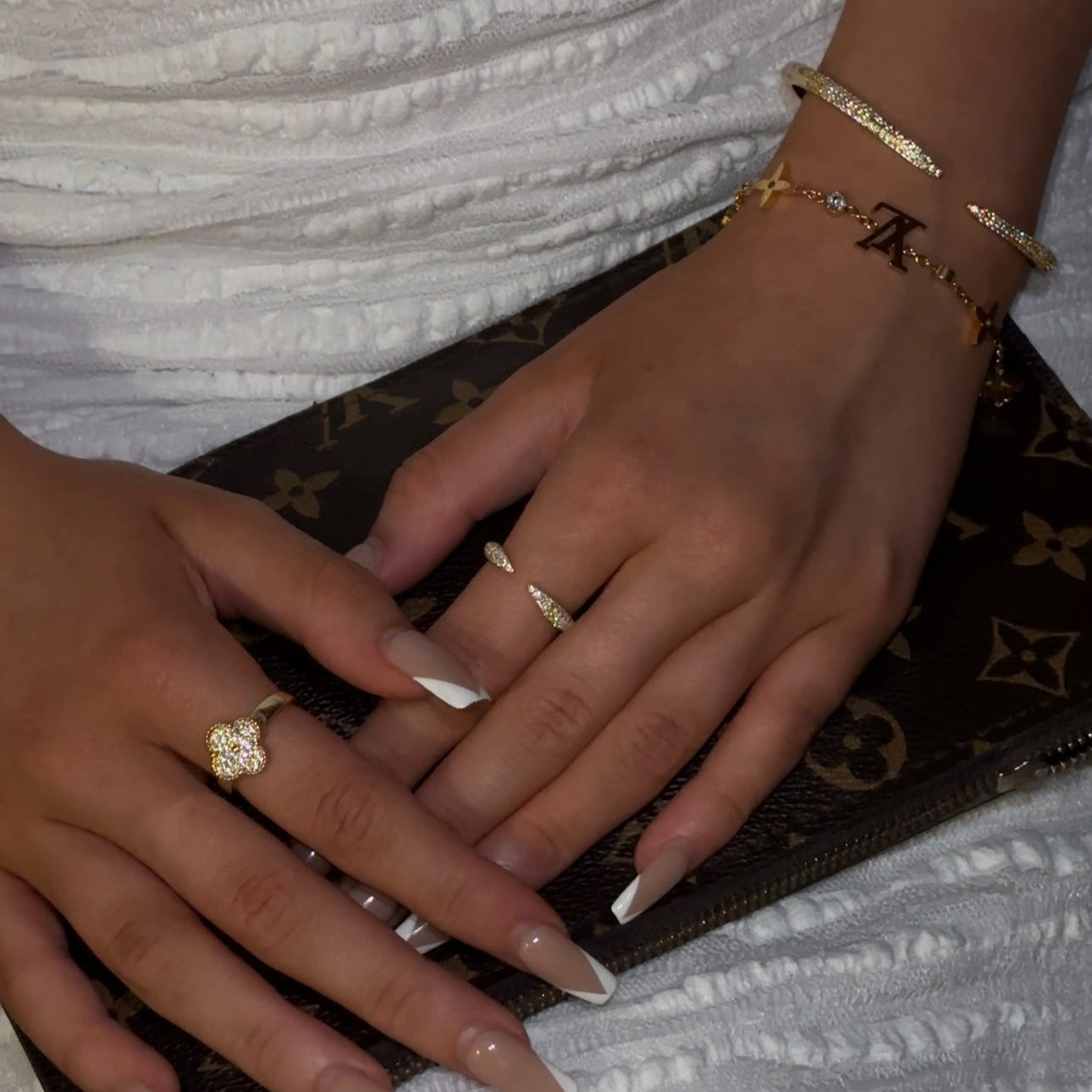 EXCLUSIVE | Lottie-armbånd Guld