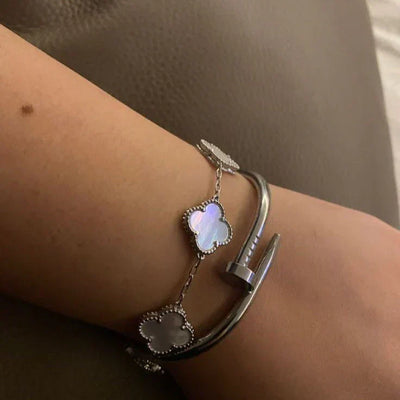 CLOVER | Hvidt-armbånd