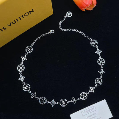 EXCLUSIVE | Almira Bloom Halskæde